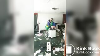 Cara Solta Lula na Mesa do Ministro Alexandre, ScatKings.com Scat Porn 1 ScatKings.com Scat Porn