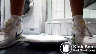 Sneaker-Schiss, ScatKings.com Scat Porn 14 ScatKings.com Scat Porn